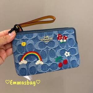 Coach Corner Zip Wristlet In Signature Denim CDF35 denim/Gold/Indigo Multi